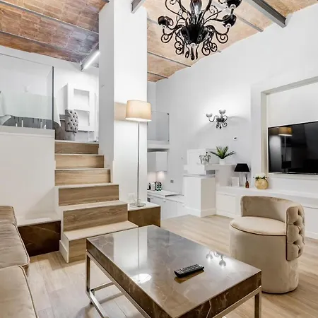 Spanish Queen Apartment *