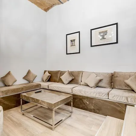 Spanish Queen Apartment *