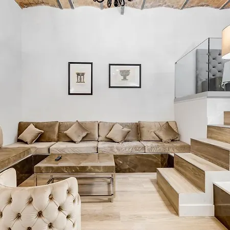 Spanish Queen Apartment