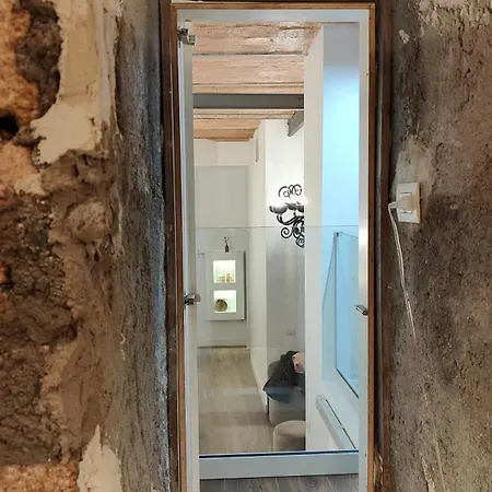 Spanish Queen Apartment
