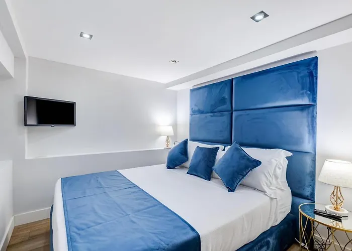 Spanish Queen Apartment *