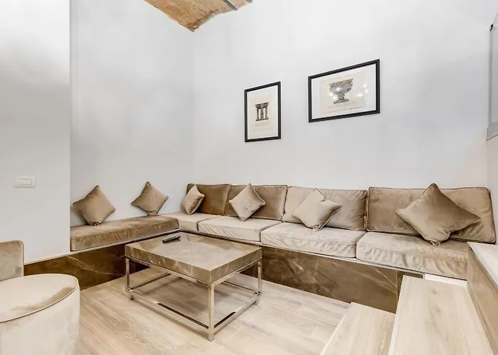 Spanish Queen Apartment *